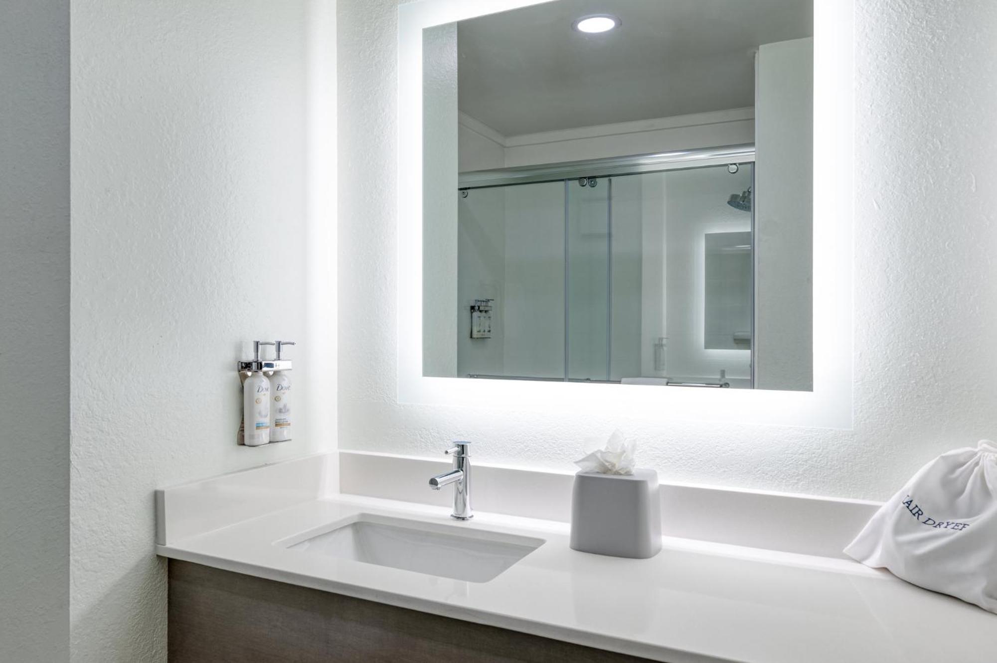 Holiday Inn Express Hotel & Suites Columbia-I-20 At Clemson Road By Ihg מראה חיצוני תמונה