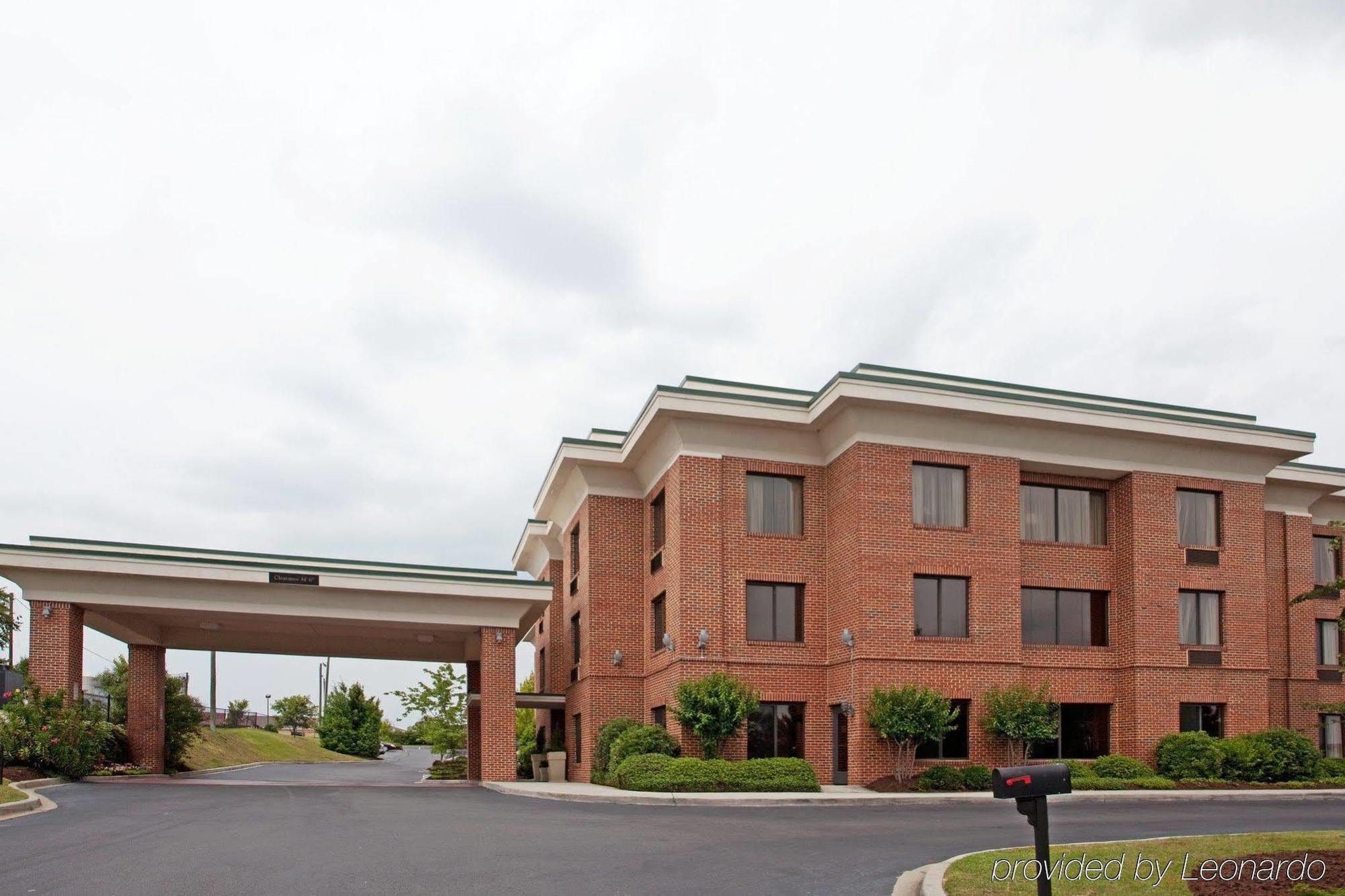 Holiday Inn Express Hotel & Suites Columbia-I-20 At Clemson Road By Ihg מראה חיצוני תמונה